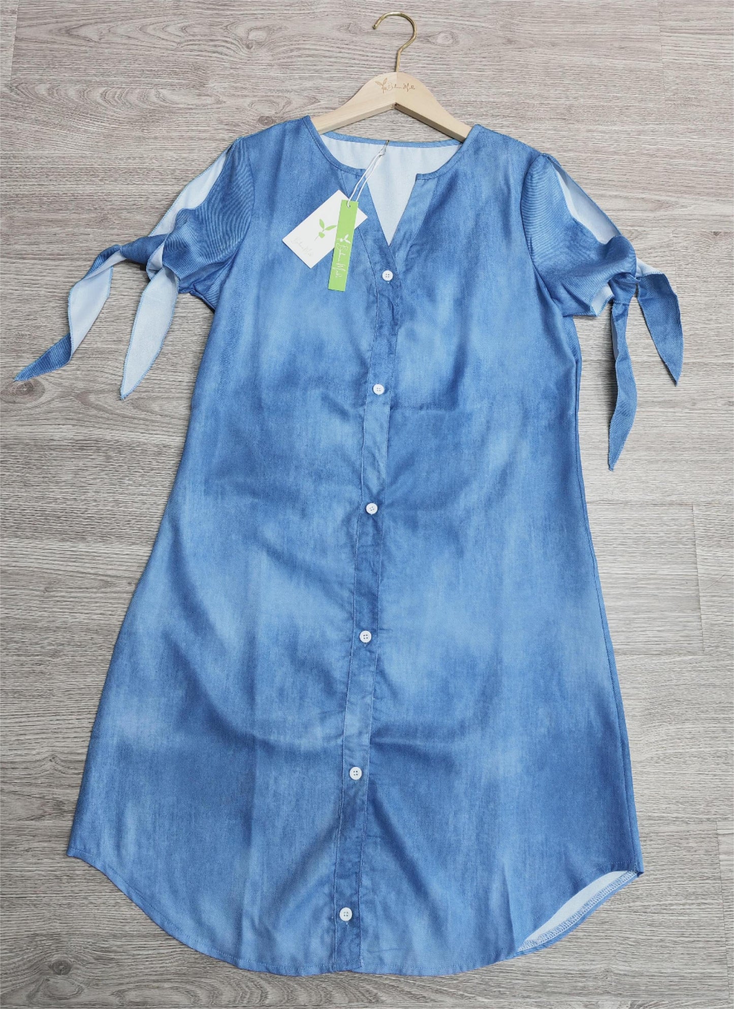 FallStil® - Chambray Minikleid mit V-Ausschnitt und geteilten Ärmeln