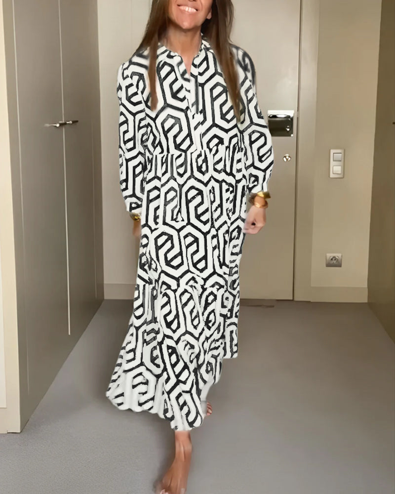 Kleid mit neun Punkten und geometrischem Print