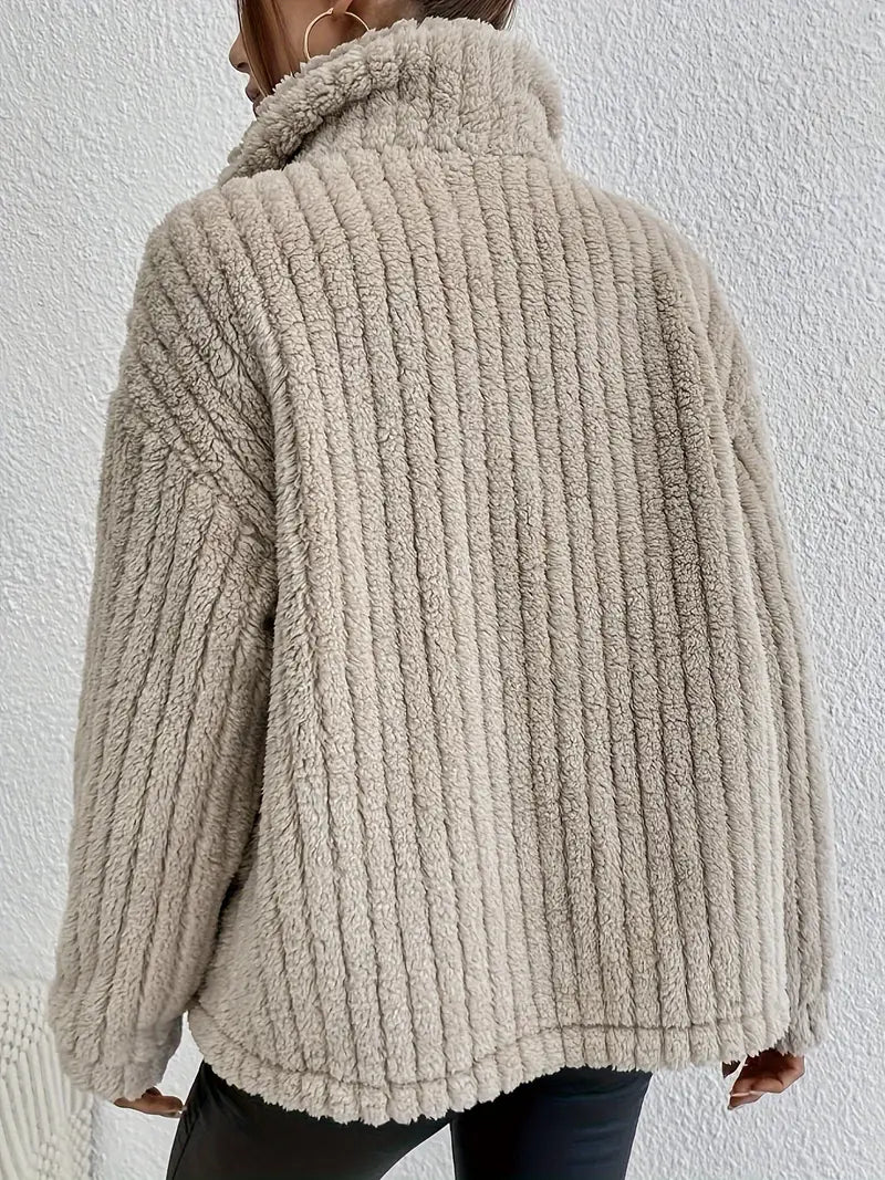 Nova™ - Doppelseitige Strickjacke mit Samtknöpfen