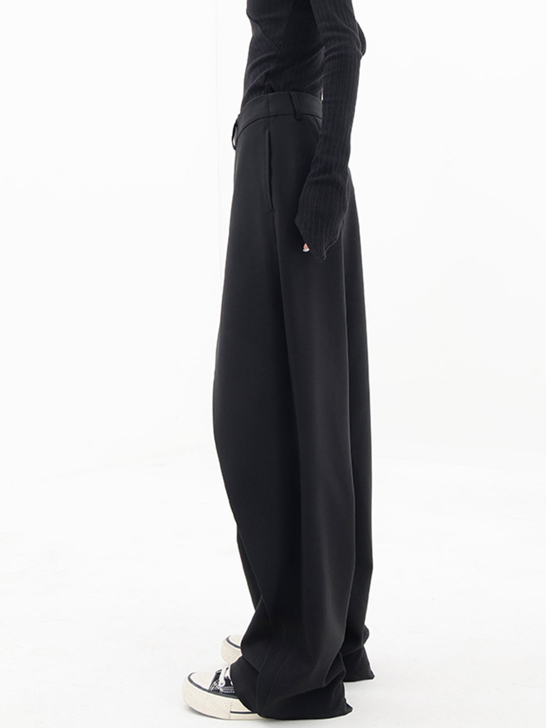 Schwarze Asymmetrische Baggy-Hose - Lina