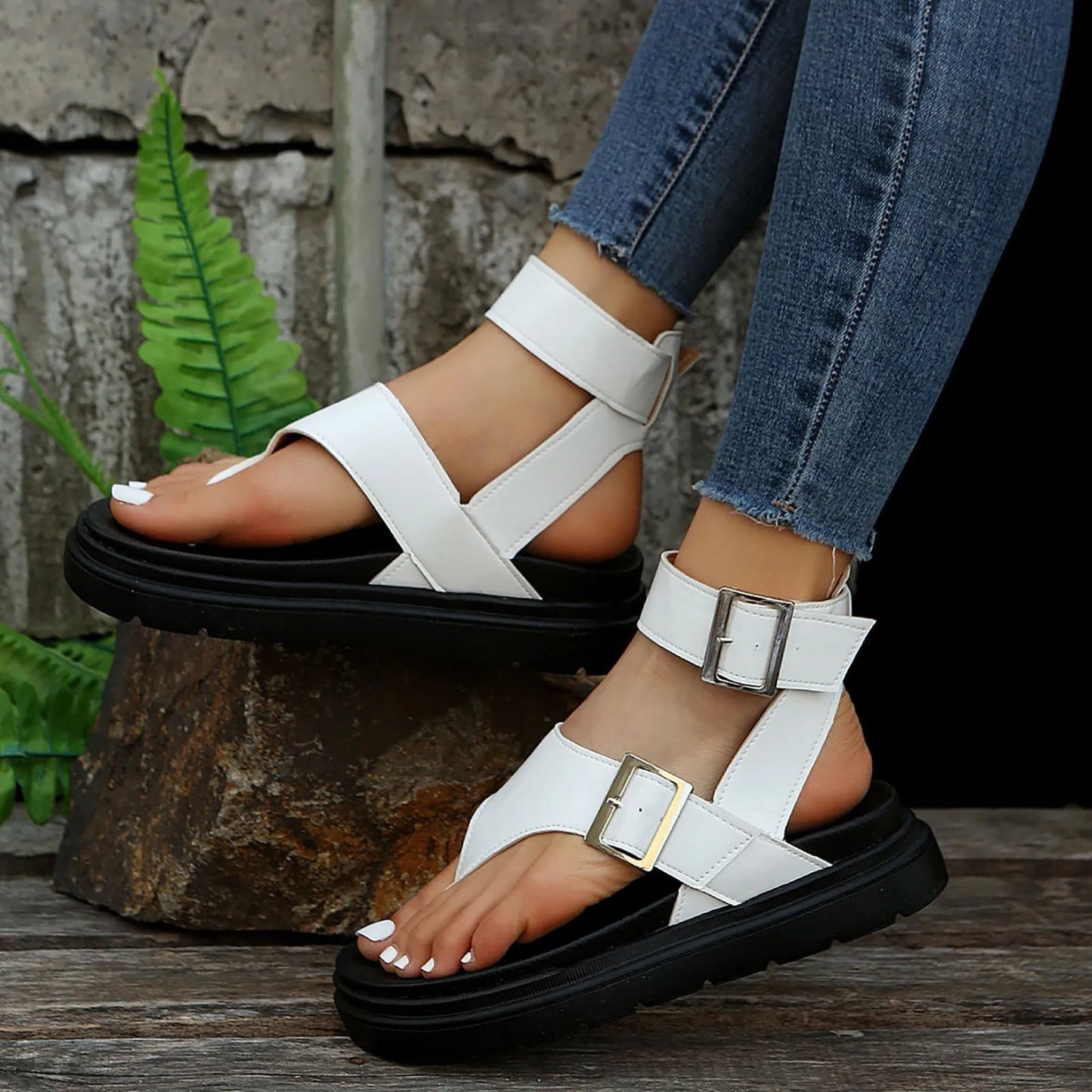 Weiße Struktur-Sandalen - Isabella