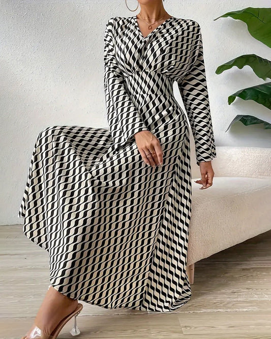 Wellengestreiftes Maxikleid