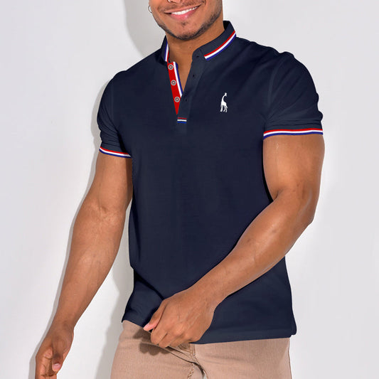 Rene – Stylisches Poloshirt mit Emblem und Farbakzenten